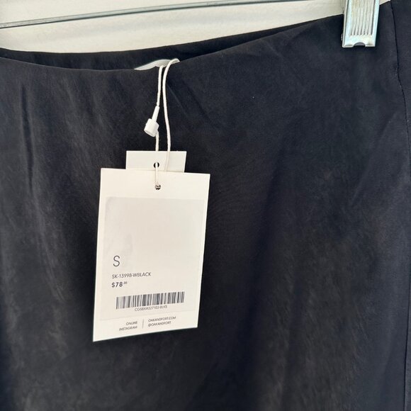 Black slip midi skirt | NWT | oak + fort - Picture 2 of 3